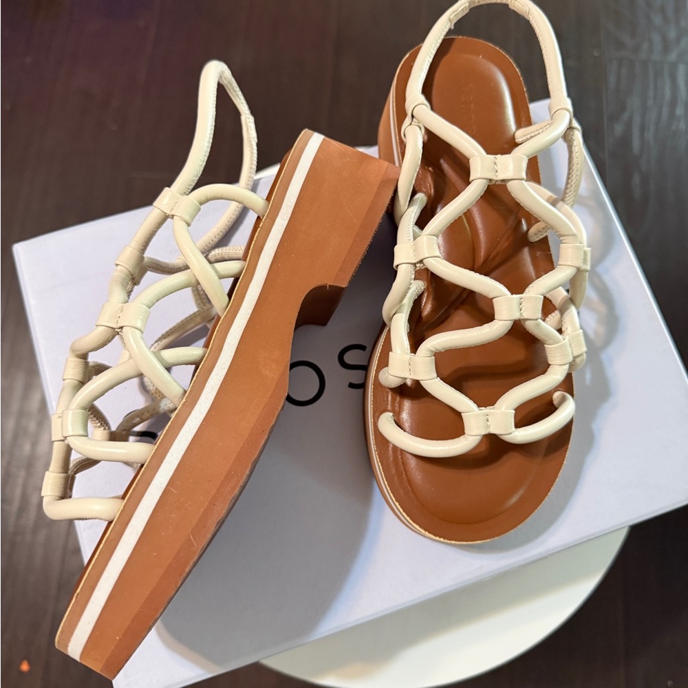 AEROSOLES Cream Strappy Platform Slide Sandals - Picture 3 of 8